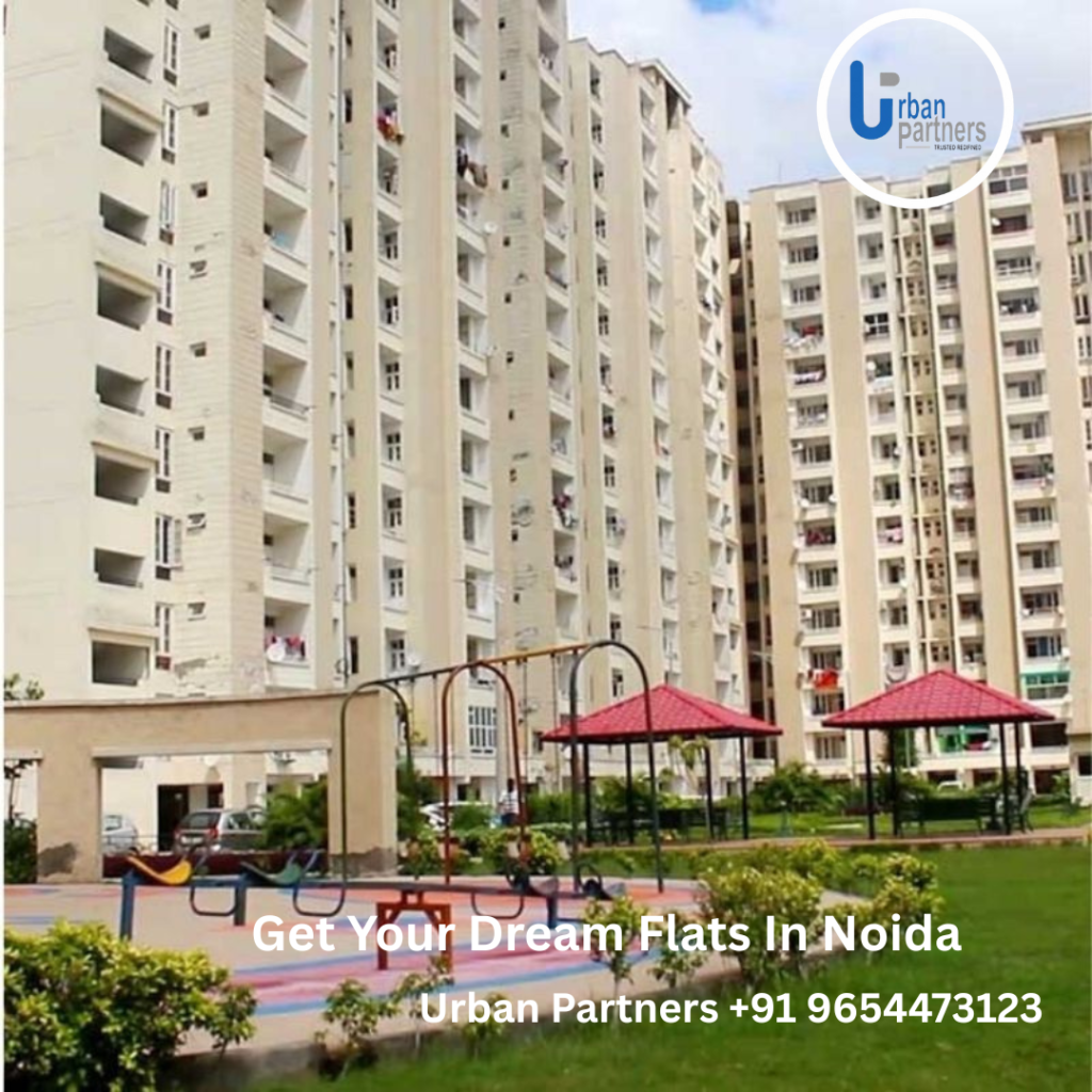 Comparison of commercial and residential property investment in Noida
